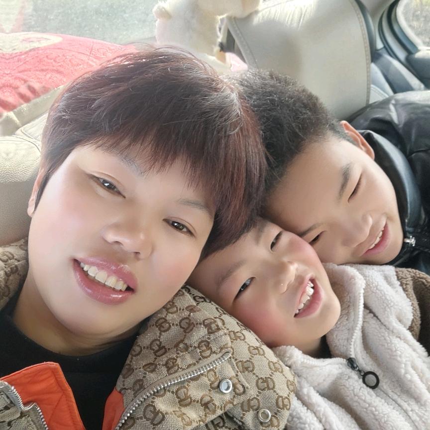 (ღ˘⌣˘ღ)七安