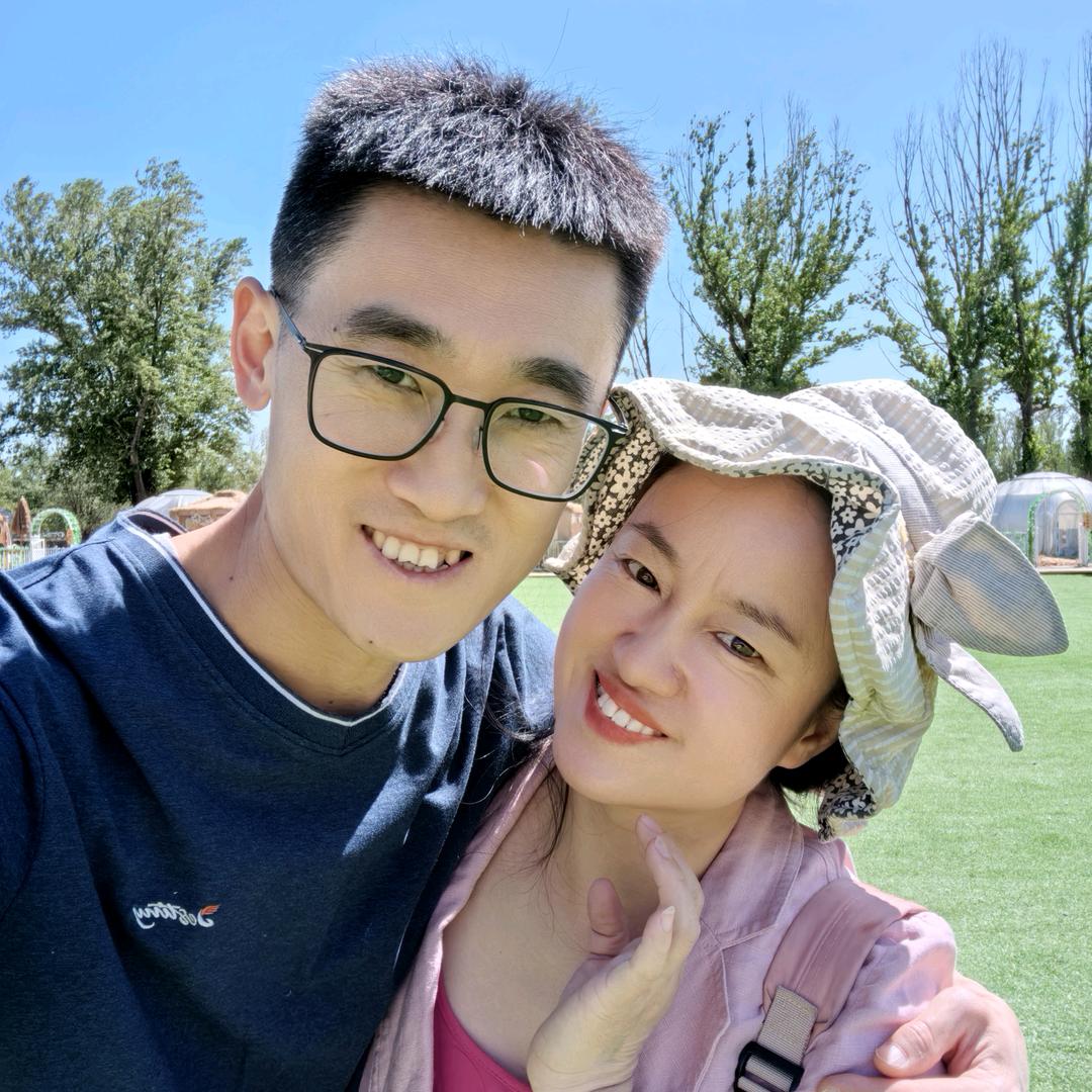 卷发老爷们