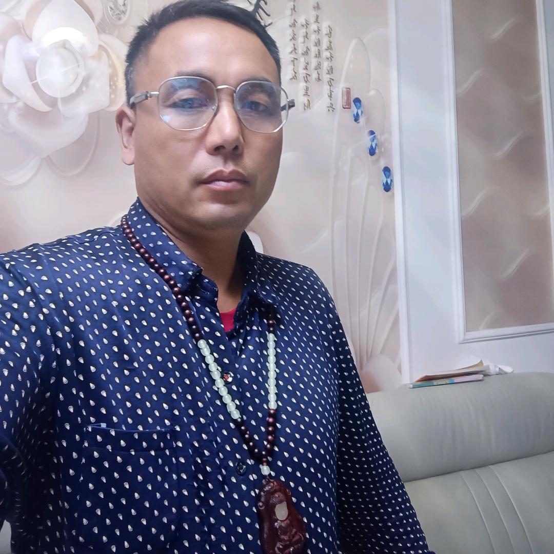 668门窗围栏阳光房假山水池