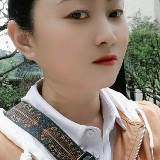 新标门窗  A圣保罗地板小邓