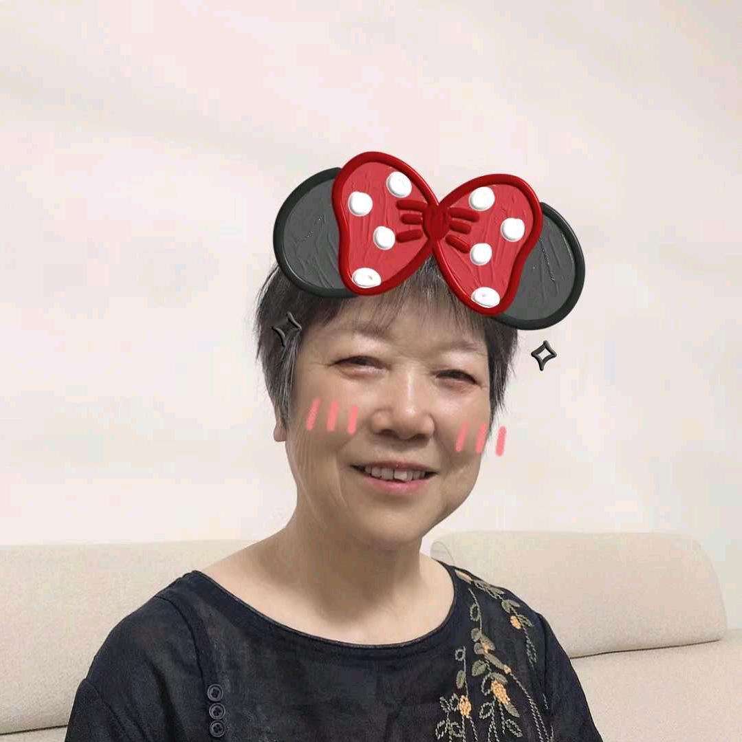 快乐的老太婆