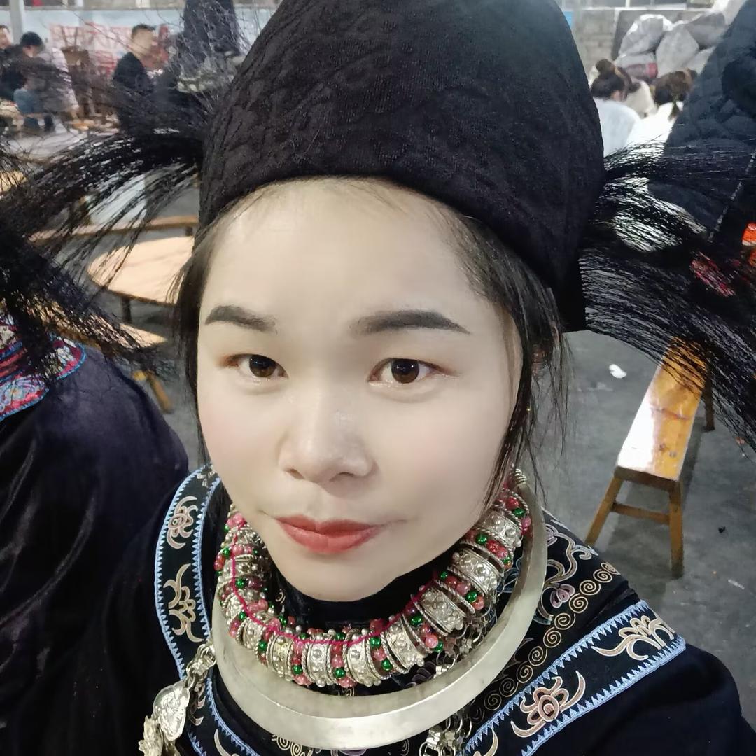 莉莉