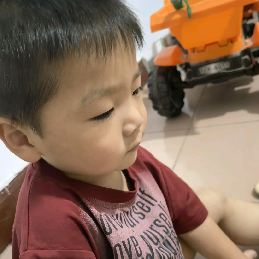 努力搬砖的小瓦工，，