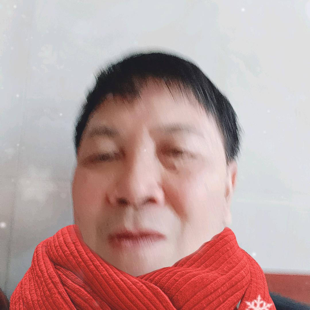 韦炳值弹唱