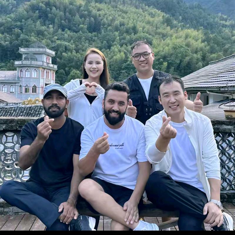 巴铁星光村小飞