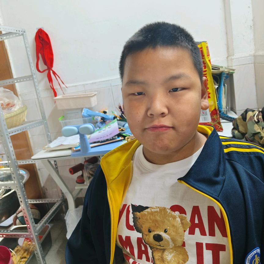 小孩哥的反抗生活