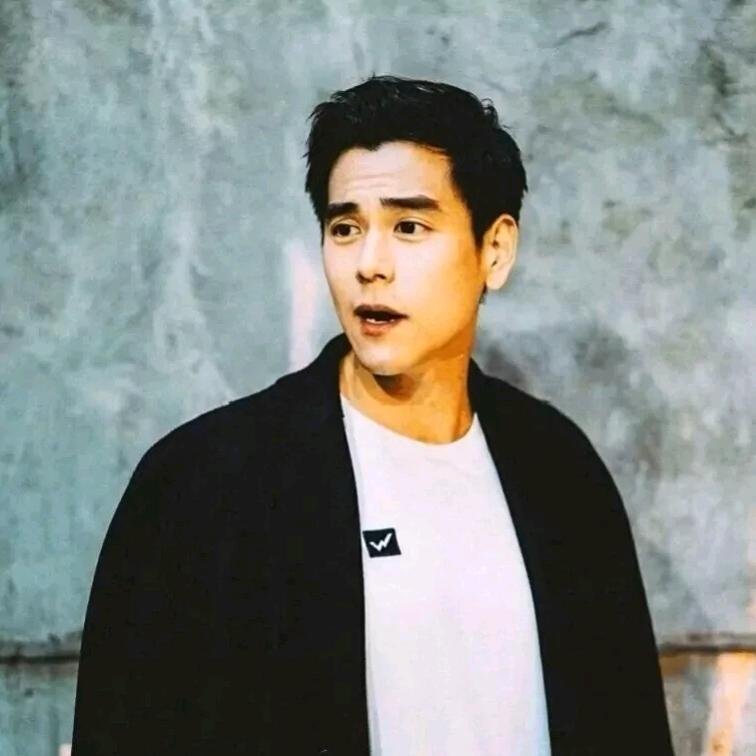 沉默。 　　　　　　　　🪳