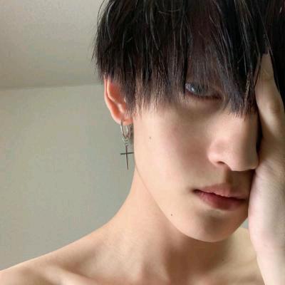 云间客。