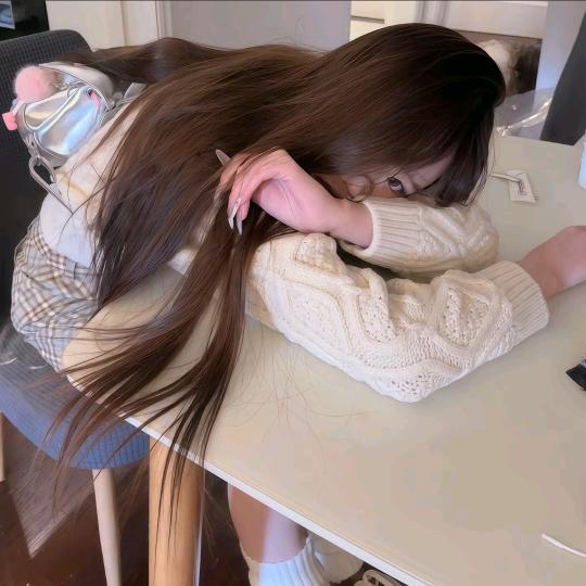 靳译肯