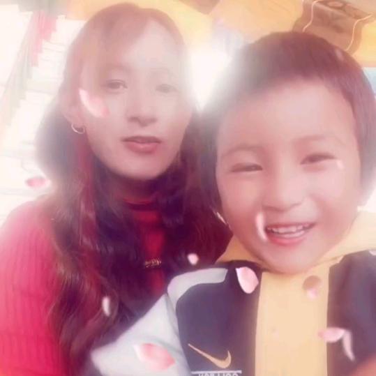 辛福一家四口👨👩👦👦