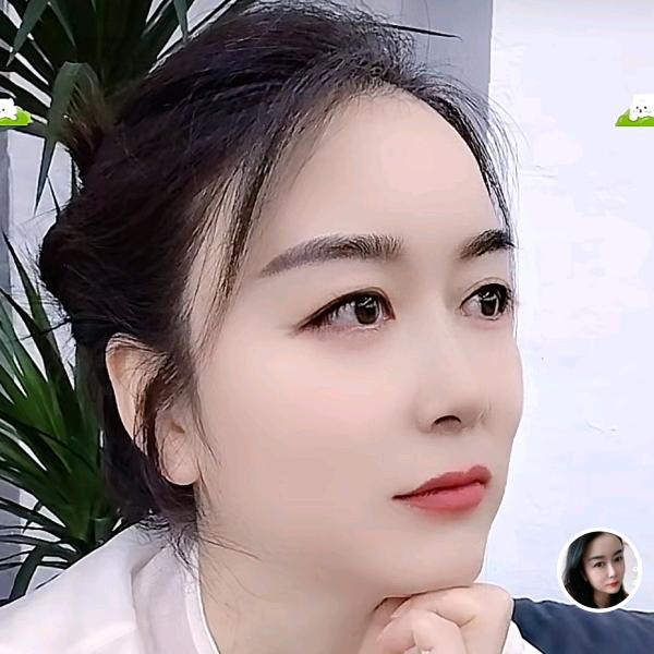 英子