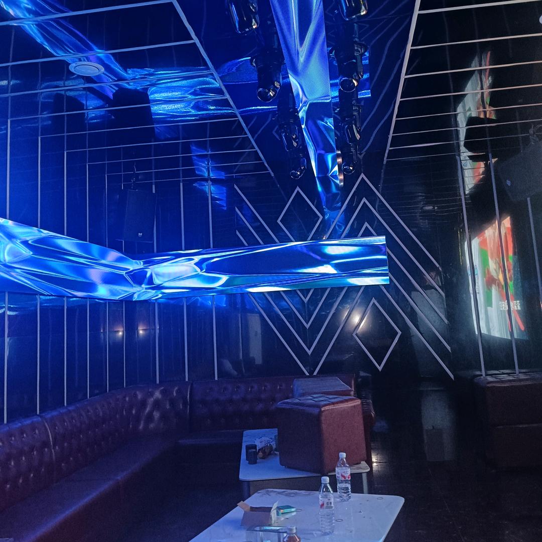 酒吧 KTV 夜景 LED 显示屏服务