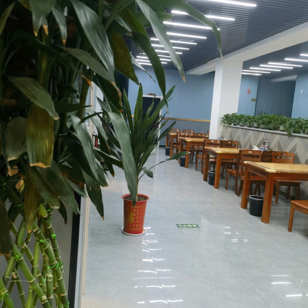 伊合源中餐厅，莎车店