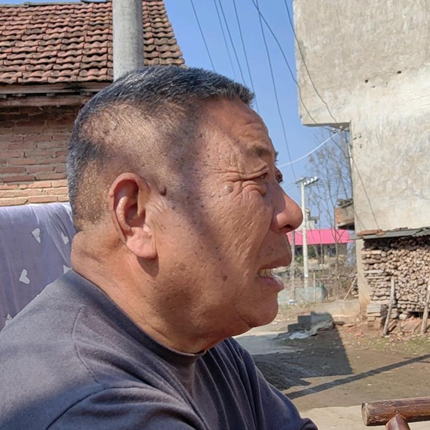 讲故事的老大爷