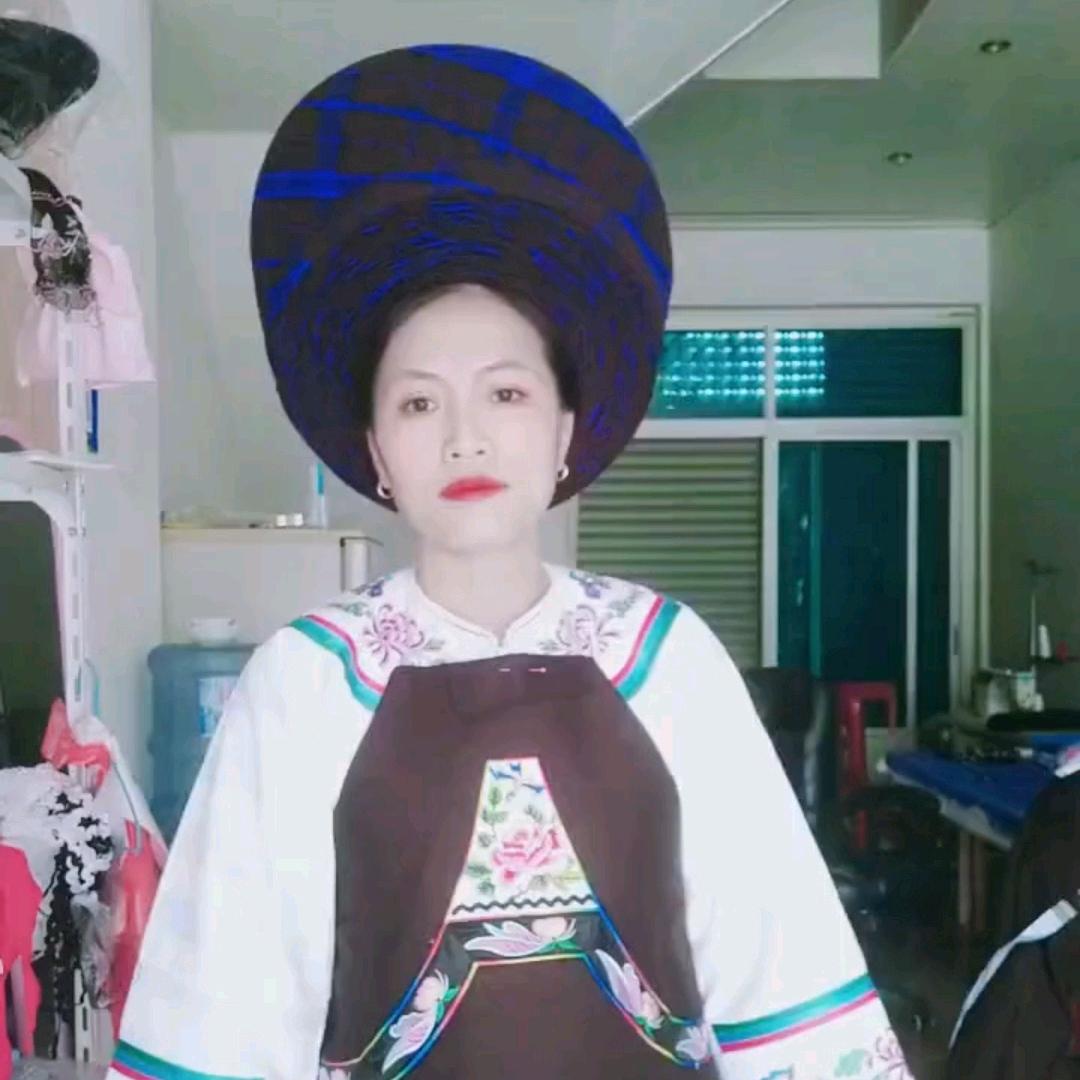 小♥(｡￫v￩｡)♥英