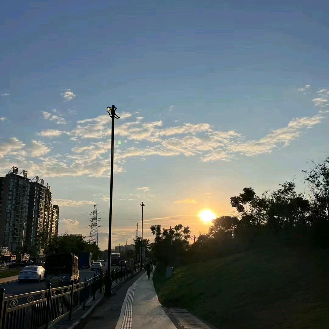 蔡先生        海口龙华端易巧百货