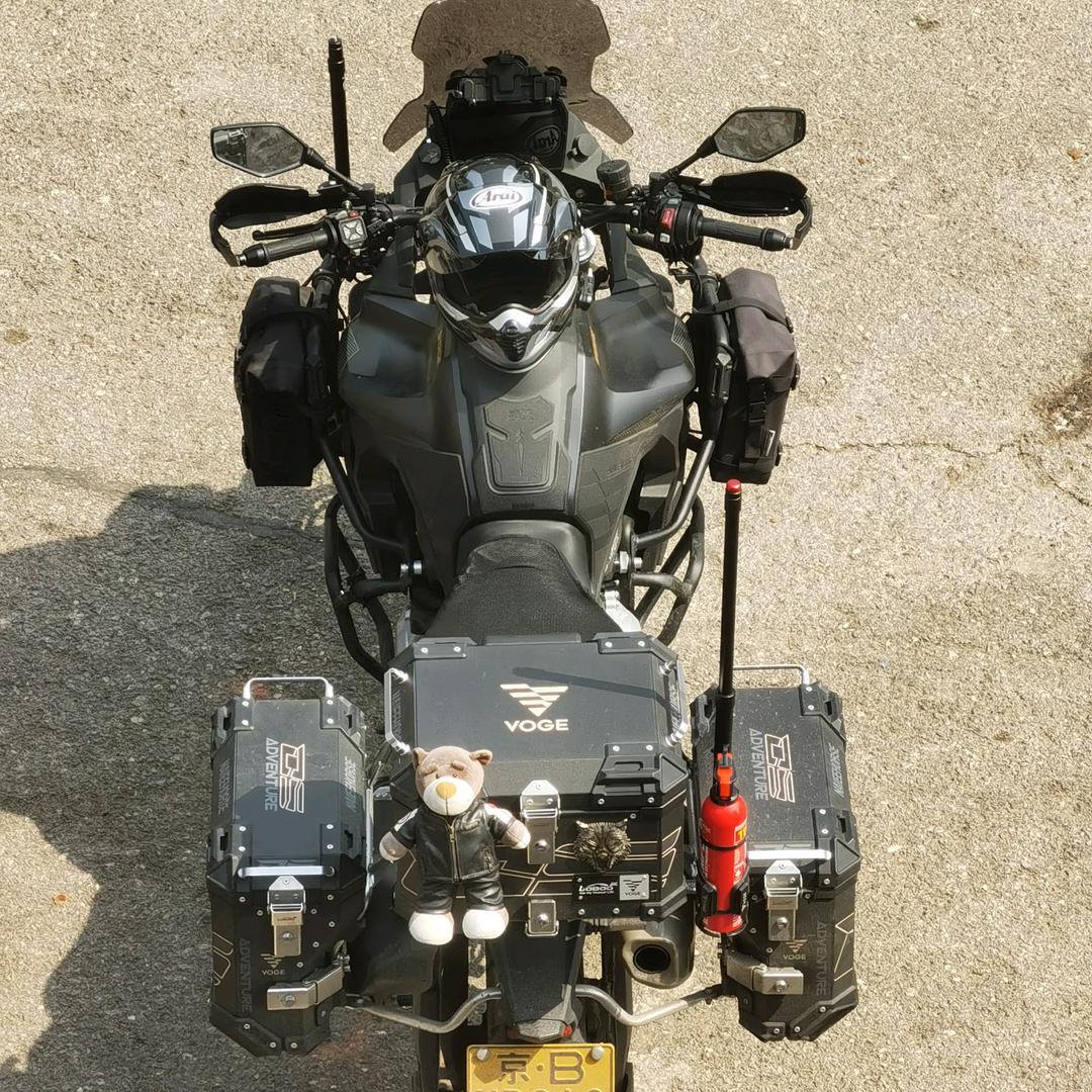 越玩越野的大叔