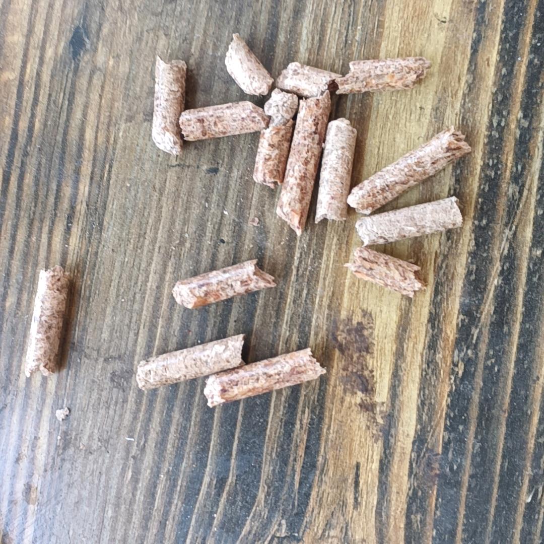 出售纯松木颗粒，颗粒炉