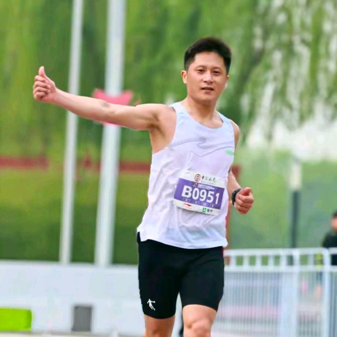 杨杨爱跑步