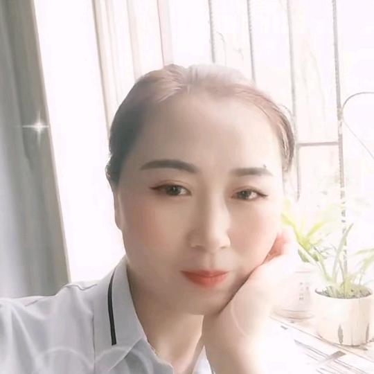 伊川窗帘墙布段姐