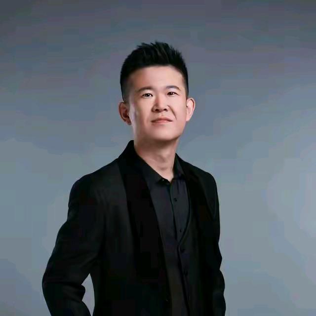 房岩小哥日常分享