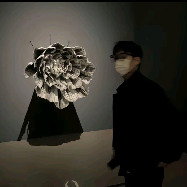 牛油果在趵突泉吃馅饼