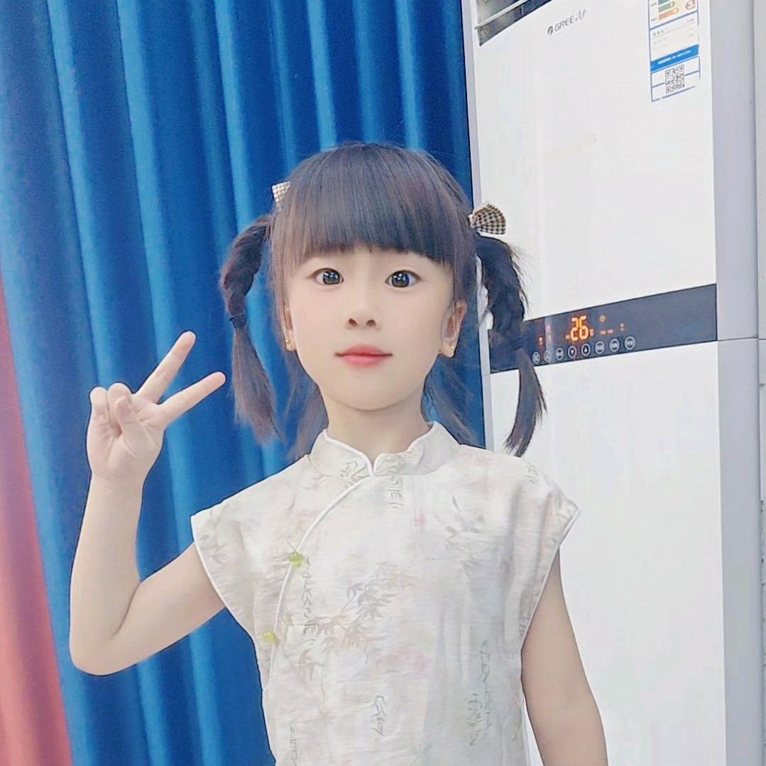 官阿霞
