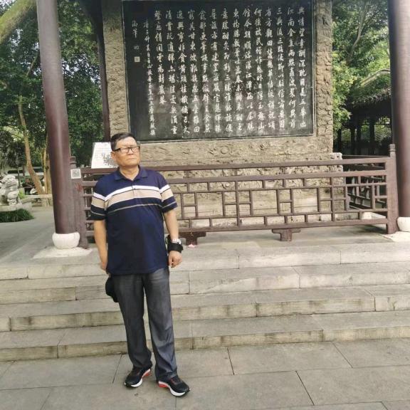 佛照红花开