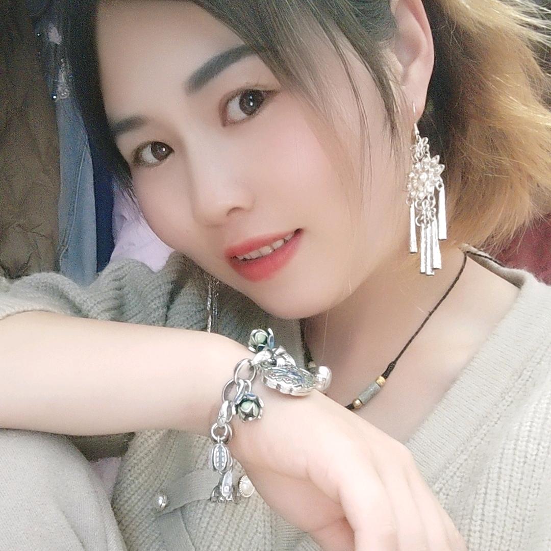 微微爱笑