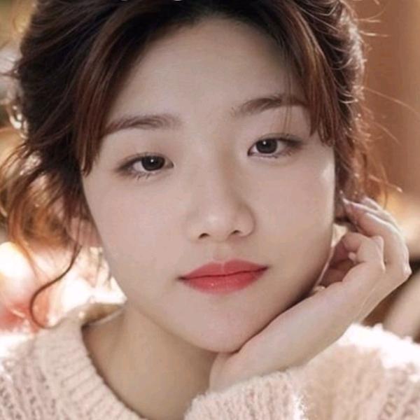 春风若有怜花意，可否许我再少年