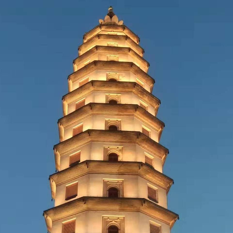 唛语轻轻
