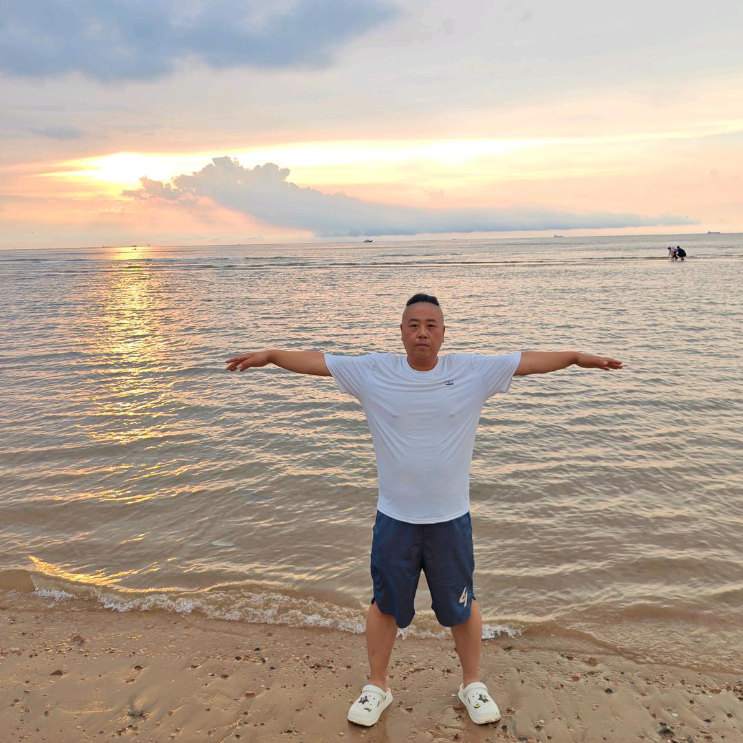 兴隆县阿月二手车交易市场服务有限公司