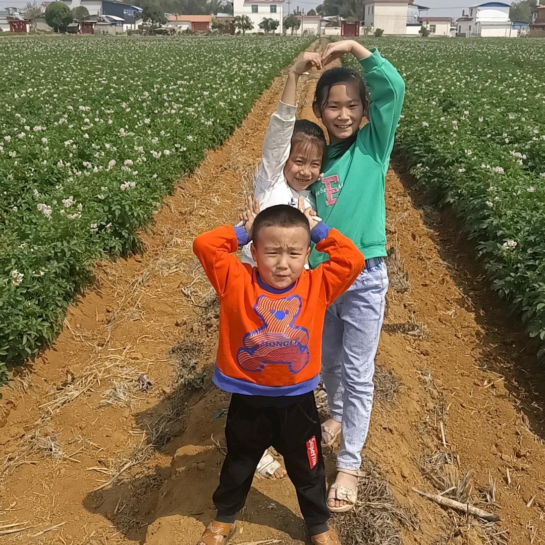 改变不了的事实和命运，那就改变自己吧！