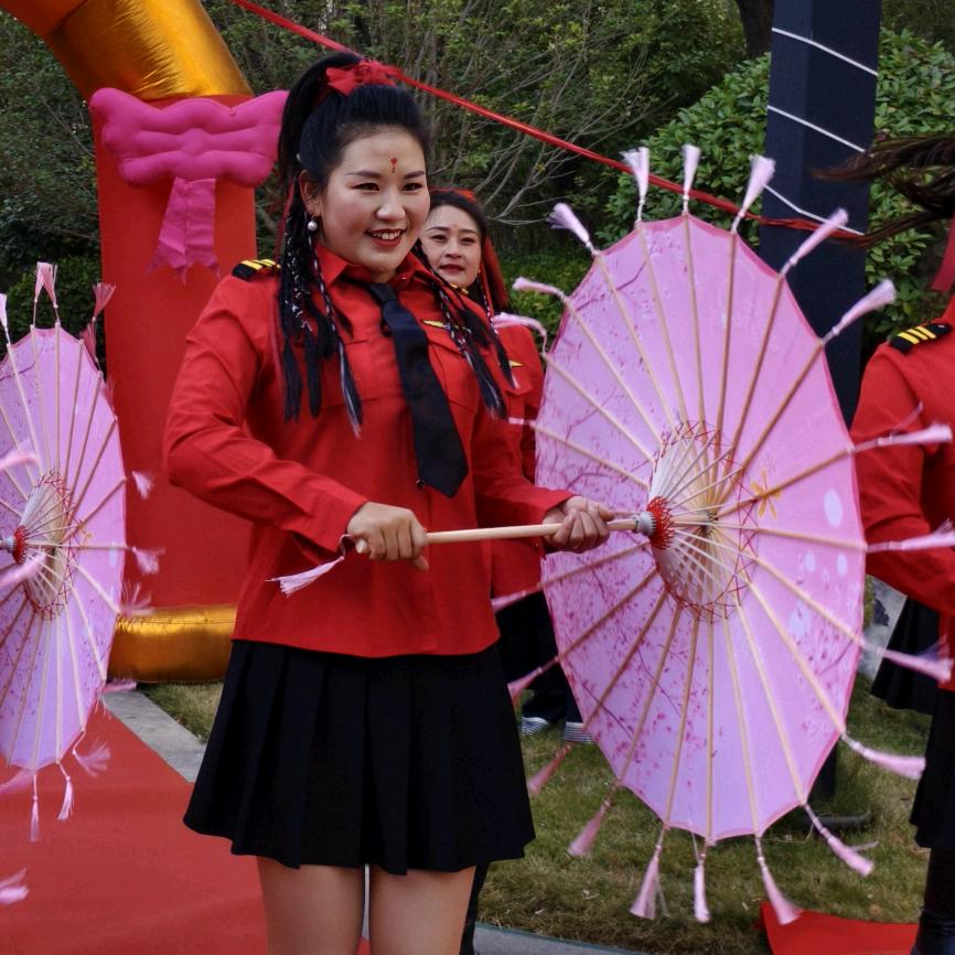 卢氏阳光鼓舞团（丫蛋）