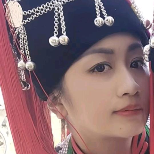 哈尼小黑妹