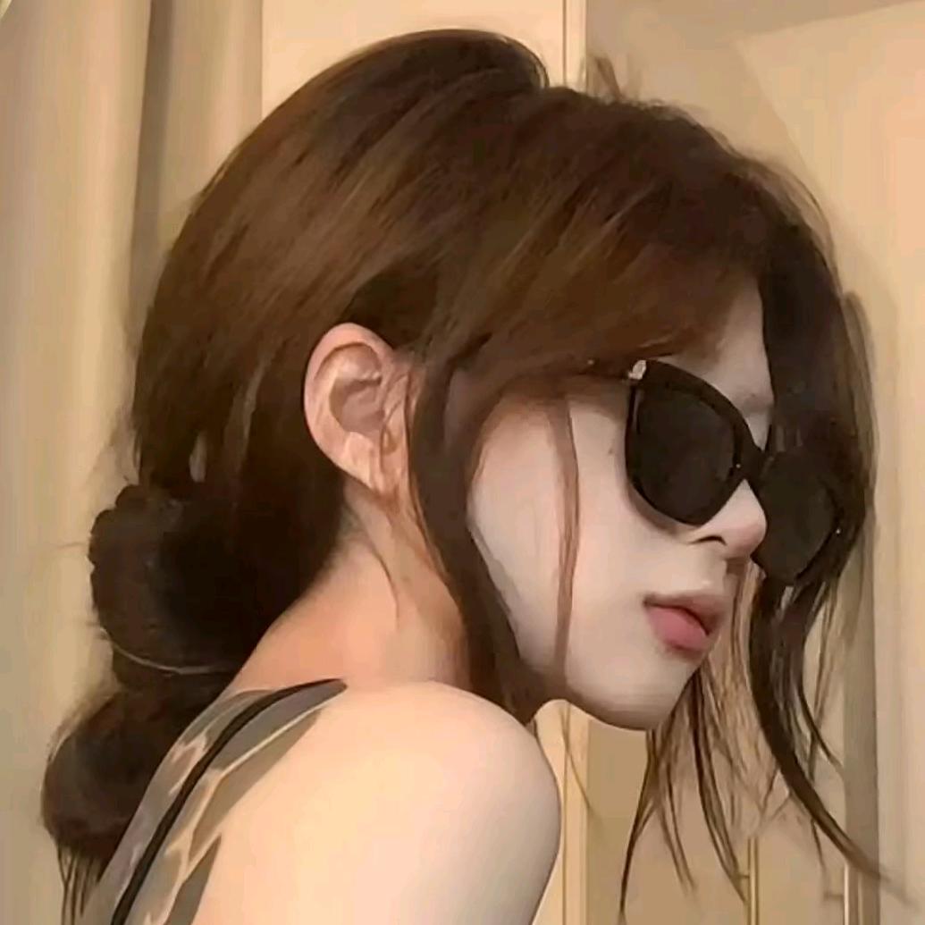 美女也会ᵉᵐᵒ