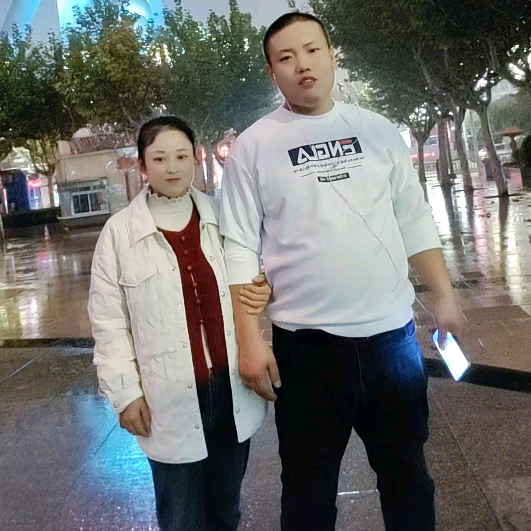 宏亮