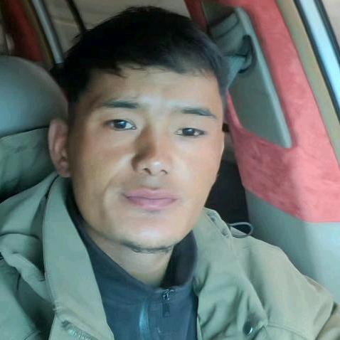 ཨ་ཁུ་  巴桑🚸