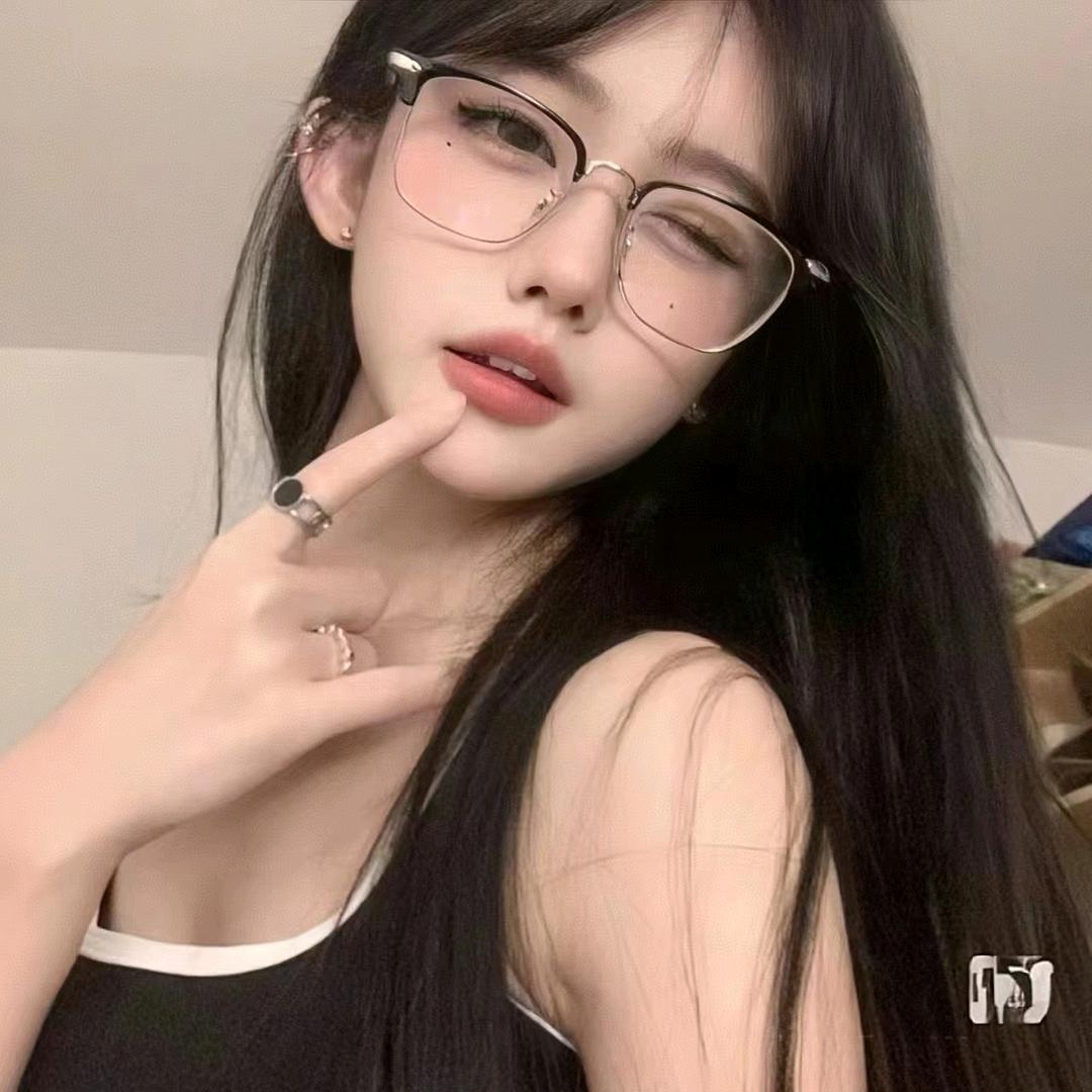 俏佳人潮玩馆