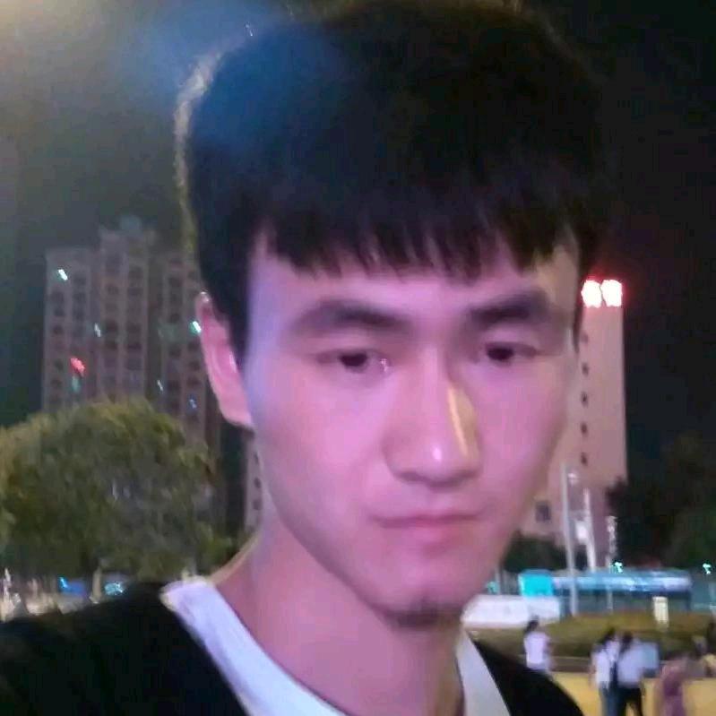 华东秀丽军和阿满