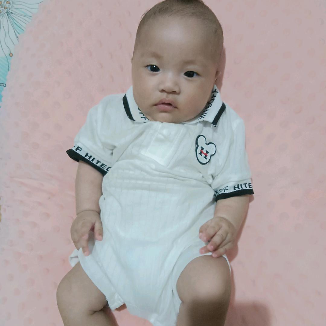专业上门回收旧衣旧鞋。电脑。手机。