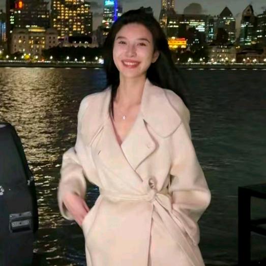 李星儿(直播穿搭)