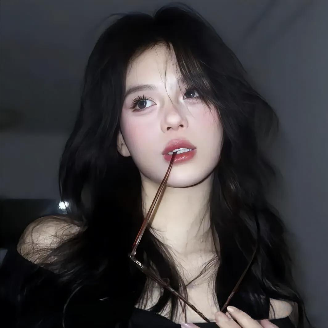 贺小琳琳_