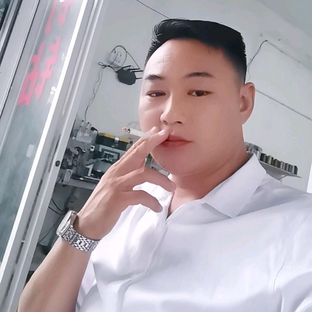 安徽🐇李哥～专业锁眼钉扣加工