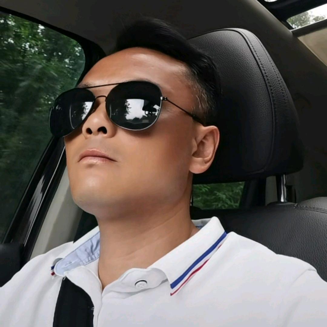 寒江独影