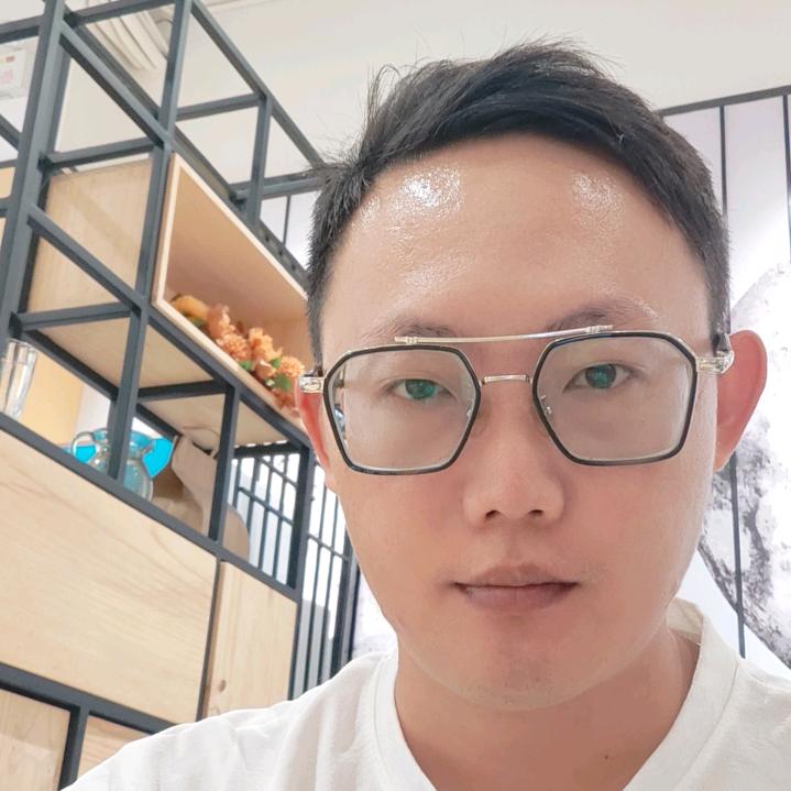 寄居在东海岸的巨型犬