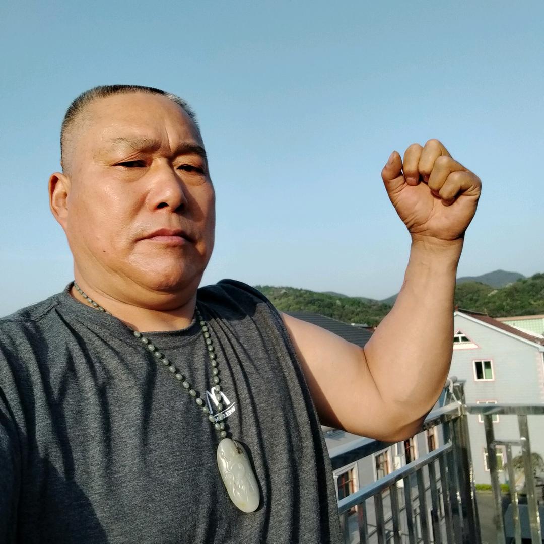 腕力大叔章志方杭州萧山楼塔