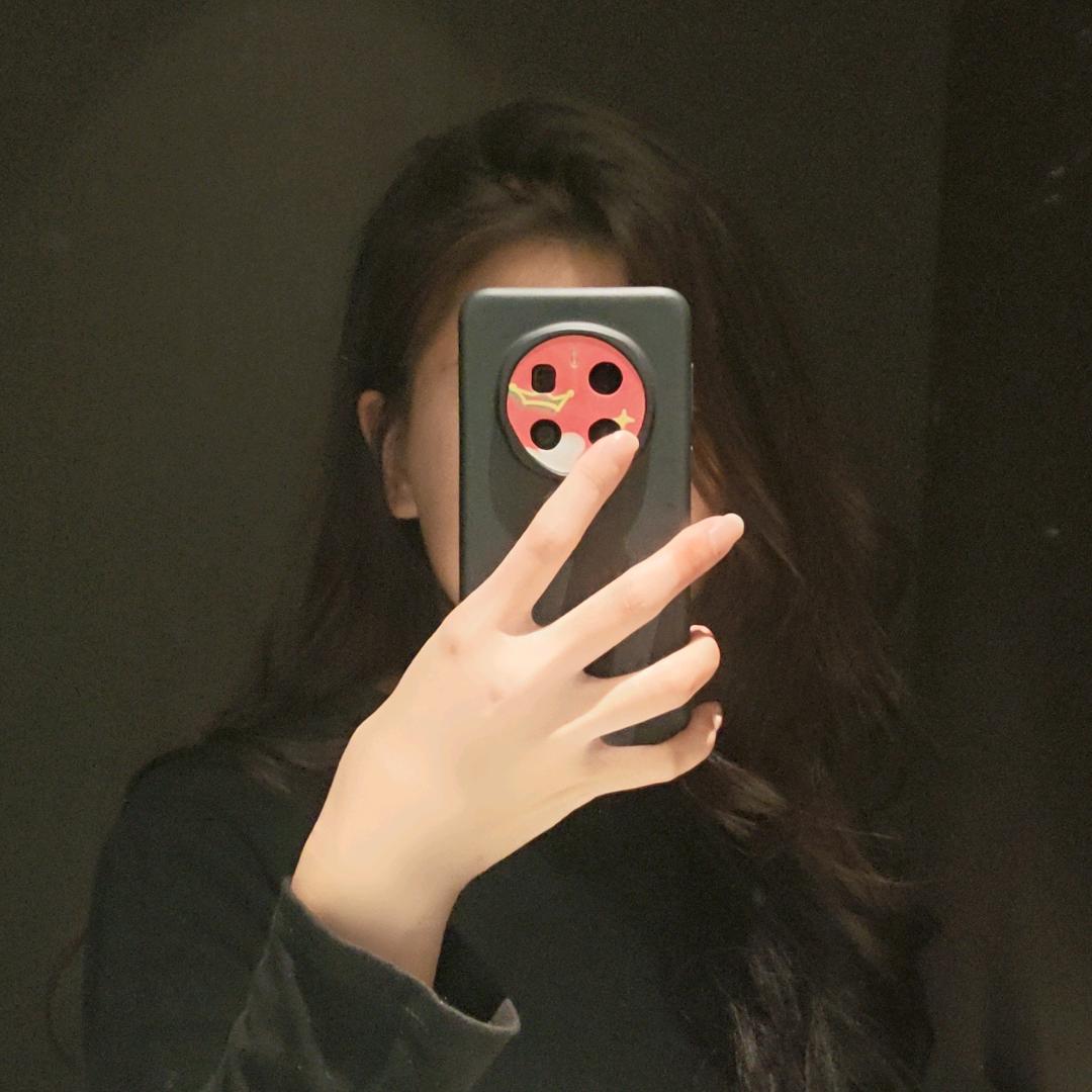 拿把雨伞装蘑菇