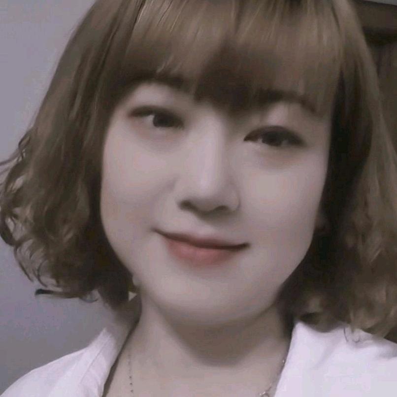 诗  英