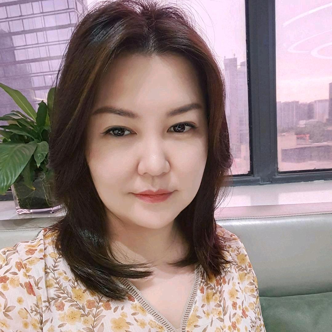 莹莹😋